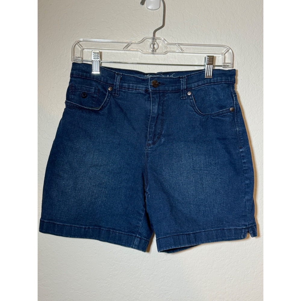 Gloria Vanderbilt Amanda Dark Wash Denim Shorts Slimming Effect Size 4 DGVB4240